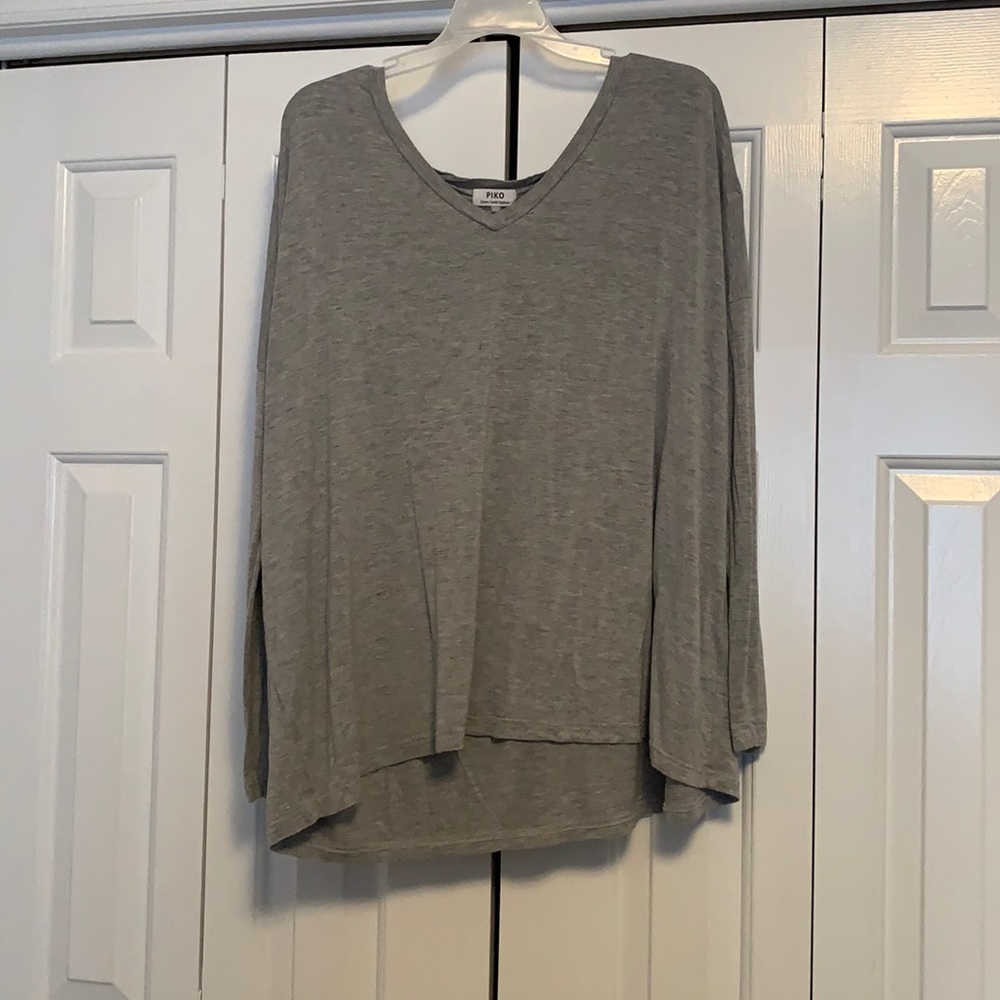 Tunic/oversized gray PIKO top!